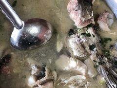-雪湖煜辰鱼头老店(雪野湖店)