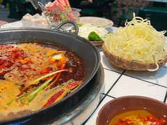 -扎起市井老火锅(乐山总店)