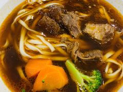 金牌半筋半肉面-康师傅私房牛肉面(北京南站店)