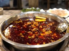 -肖肖酸萝卜鱼火锅(总店)