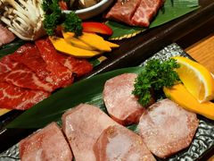 -炼火烤肉店