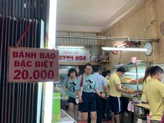 -Bánh Mì Huynh Hoa