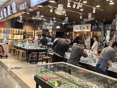 -三叶眼镜城批发市场(上海火车站店)
