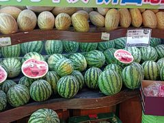 零售区-鲜丰水果(杭州庆春银泰店)