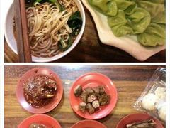 招牌兔头，鸭脖，鸭翅，水饺-老号尤兔头(西川店)