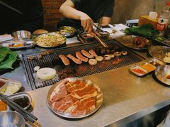 -马路牙子烧烤音乐酒馆(望京店)