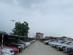 -泊安飞浦东物流大道停车场