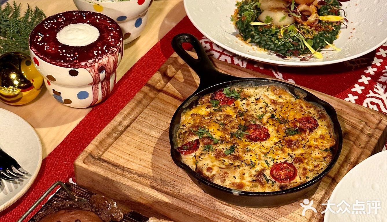 西湖边!室内圣诞树森林🌲好拍还不冷!!