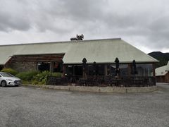 -Lake Hawea Hotel