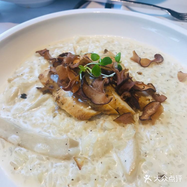 非常棒的一家西餐厅。完全是颜值和美味并存的完美诠释。