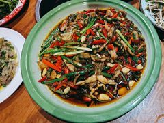 耍朋友僵尸青蛙-郭婆婆疯子鸡·土货江湖菜馆