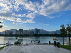 -飞来湖湿地公园