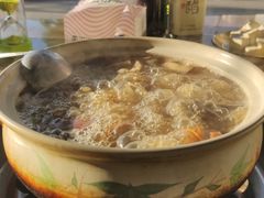 -杨记山珍鸡煲菌汤锅