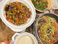 -黄泥岗·地道湖北菜(奥特莱斯店)