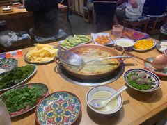 -洱火云南酸菜牛肉火锅(石景山当代商城店)