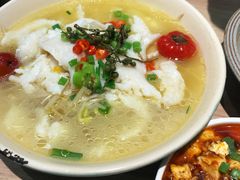 水煮龙利鱼-荣鹏风味烀饼(万达广场店)