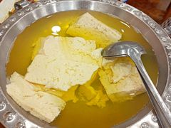 -石磨豆花家常菜·牦牛排土火锅