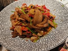 小炒菌香糯板筋-三生三味密宗川菜·江景餐厅(来福士店)