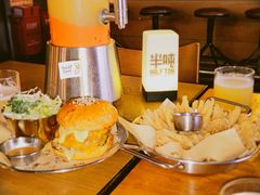-半吨 Halfton&Friends(车公庙店)
