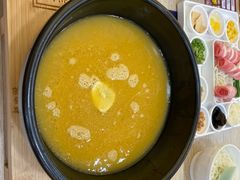 -花馬肆.云南过桥米线(汉神购物广场现场熬汤店)