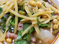 生烫鲜牛肉粉-江三王记牛杂馆(总店)