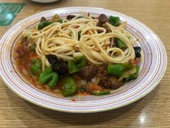 -歹歹的加个面过油肉拌面