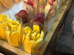 -席娜卡琳火车铁道夜市