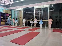 -Isee灰姑娘国际儿童艺术中心(证大·大拇指广场店)