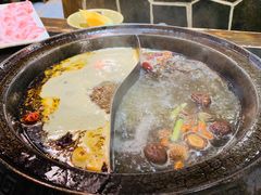 菌汤鸳鸯锅-唇辣号重庆老火锅(亦庄店)