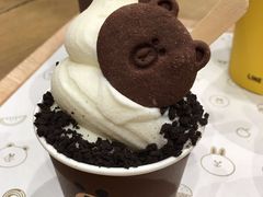 -LINE FRIENDS Garosu-gil Flagship Store