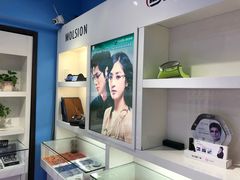 -提一眼镜·蔡司·依视路(小寨店)