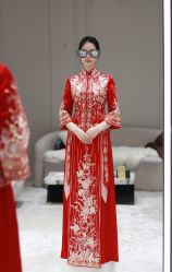 点击看大图 -Renee芮亦婚纱