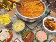 -顶上头•螺蛳粉火锅(德思勤复地星光店)