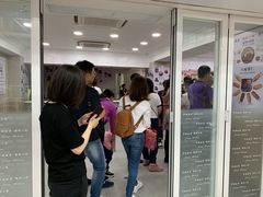 等位区-珍妮曲奇聪明小熊(尖沙咀店)