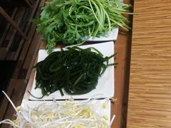 -陆记牛庄·碳锅龙虾烧烤(爱上花园店)