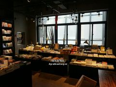 -阅西安新华书店(翠华南路店)