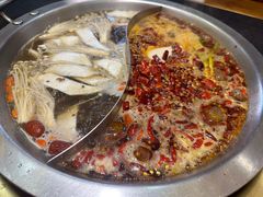 -沸炉重庆老火锅(军事博物馆店)