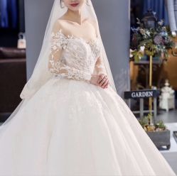 -艾米丽婚纱礼服