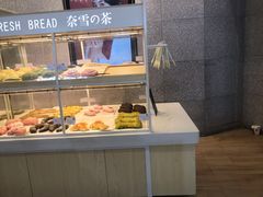 面包甜点陈列柜-奈雪的茶(石厦时代广场店)