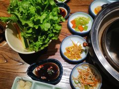 -明洞阿姨·韩式酱蟹烤肉·创意料理(三元桥店)