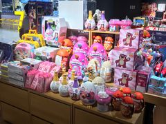 -九木杂物社(新奥购物中心店)