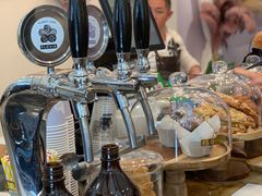 -FLOVIE FLORIST CAFE