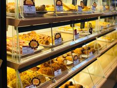 面包甜点陈列柜-山崎面包(苏州中心店)