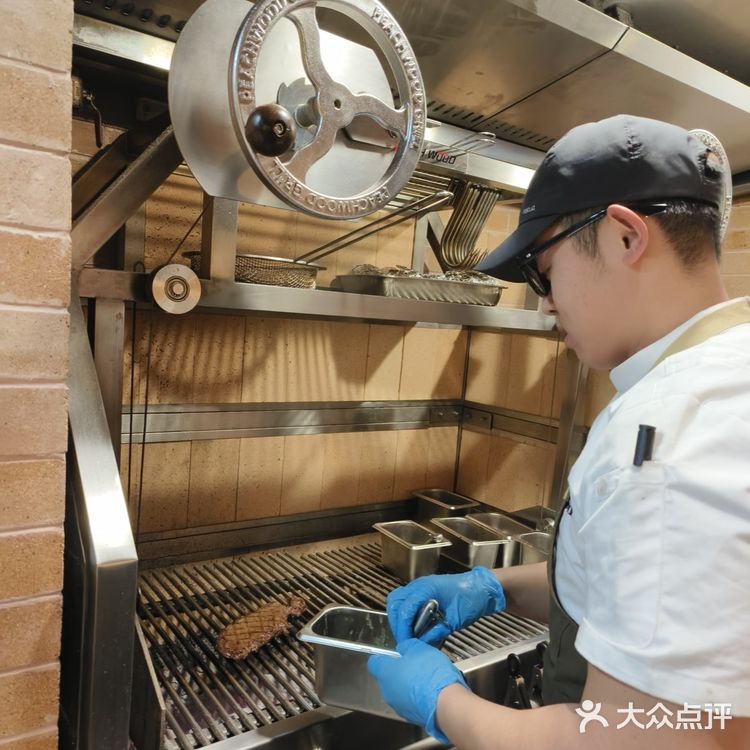 杭州探店 | 杭州首家炭火融合菜的酒馆