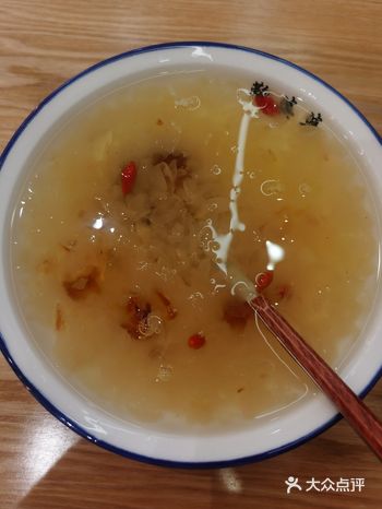 春节前回宜宾几天，在莱茵春天附近发现这家鞠婆婆甜品店