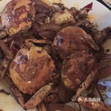 剪刀，黑胡椒。制作步骤：1，清洗螃蟹