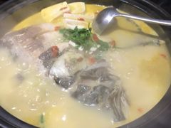 -卢大鲜鱼头捞饭(美利广场店)