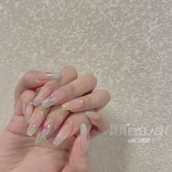 -吉吉靓甲美睫