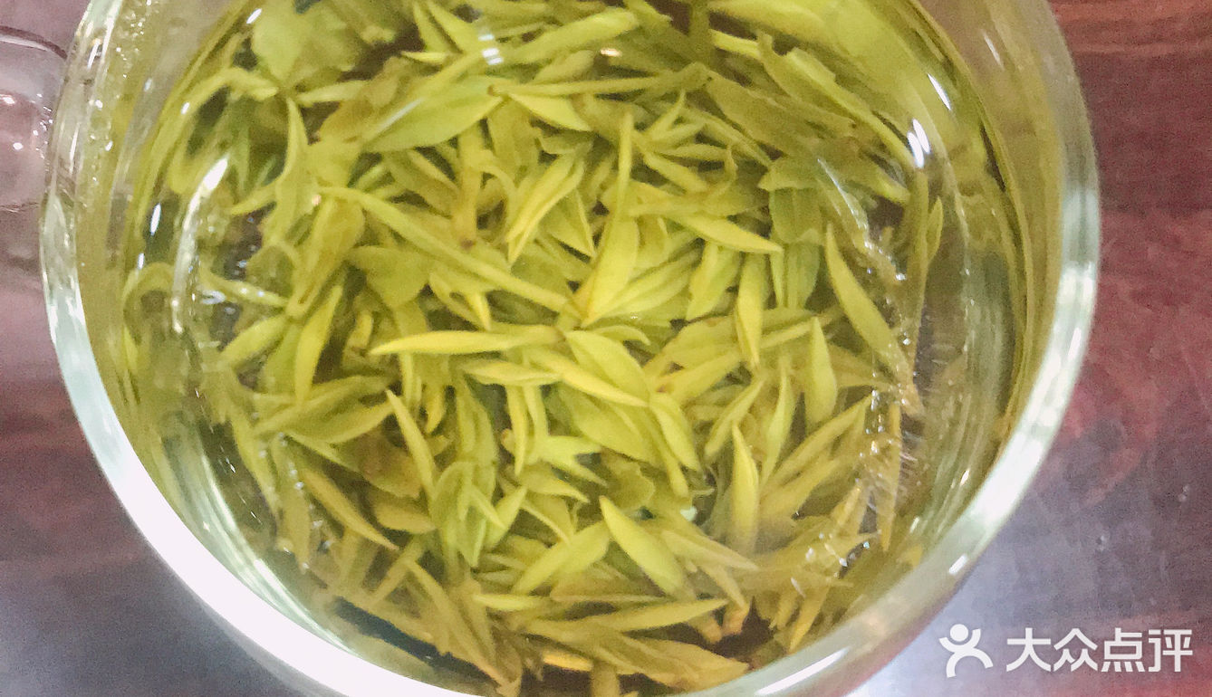 泗洪胡记茶行。