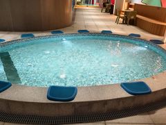 -涨巢·潮玩水疗局